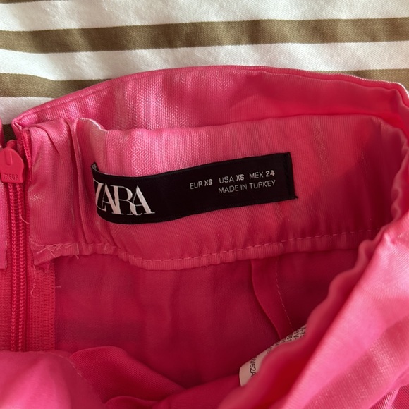 Pink skirt with bow - Picture 5 of 6